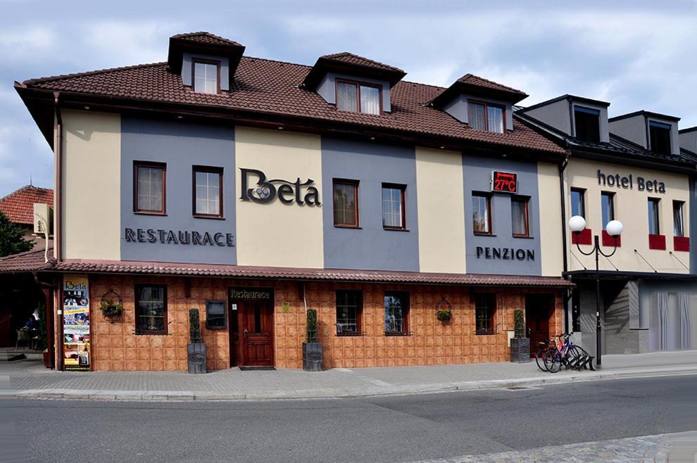 Hotel Beta Бженец Екстериор снимка