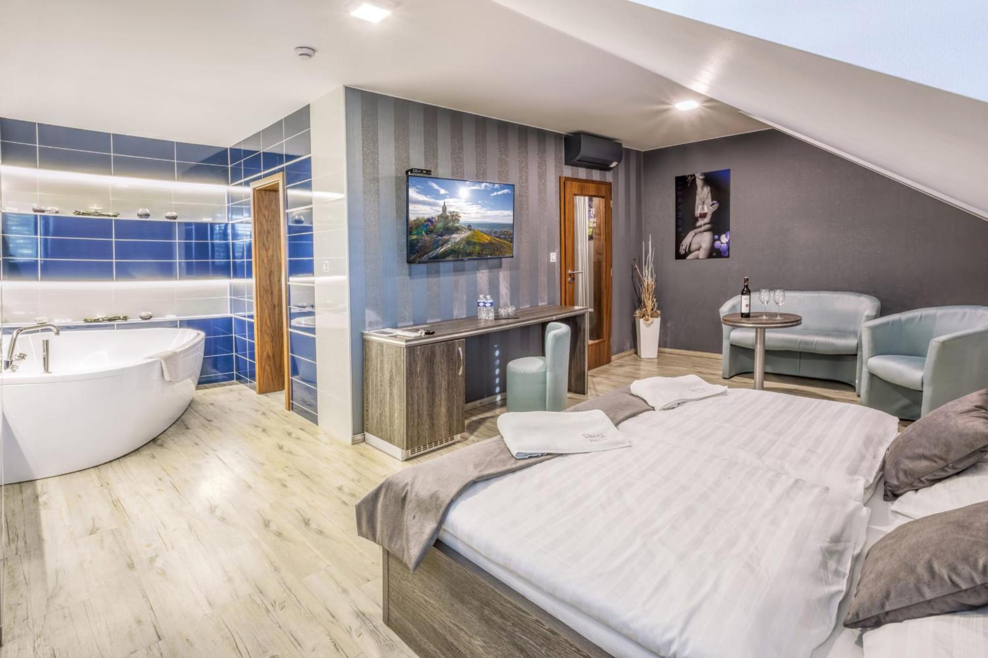 Hotel Beta Бженец Екстериор снимка