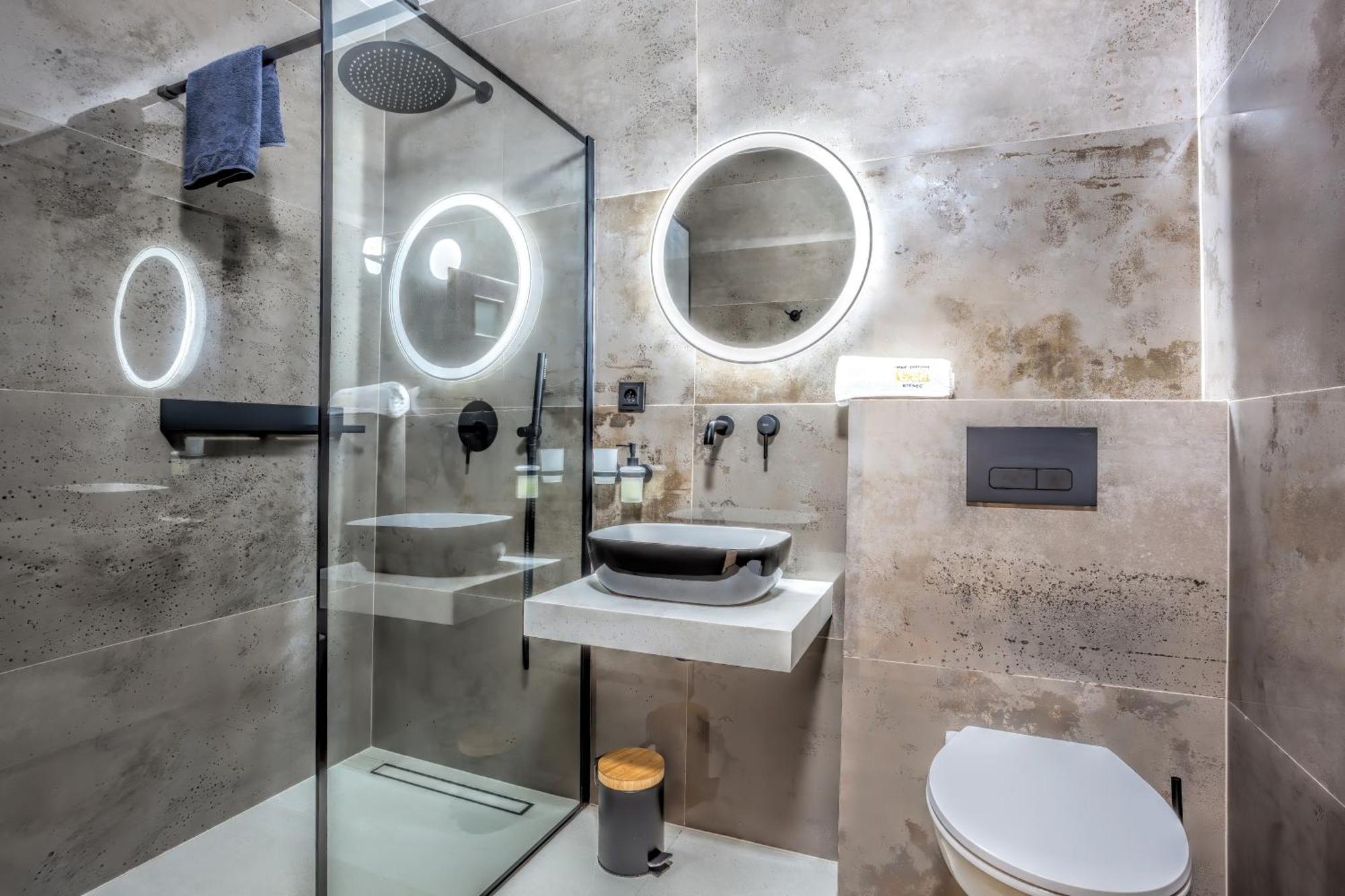 Hotel Beta Бженец Екстериор снимка