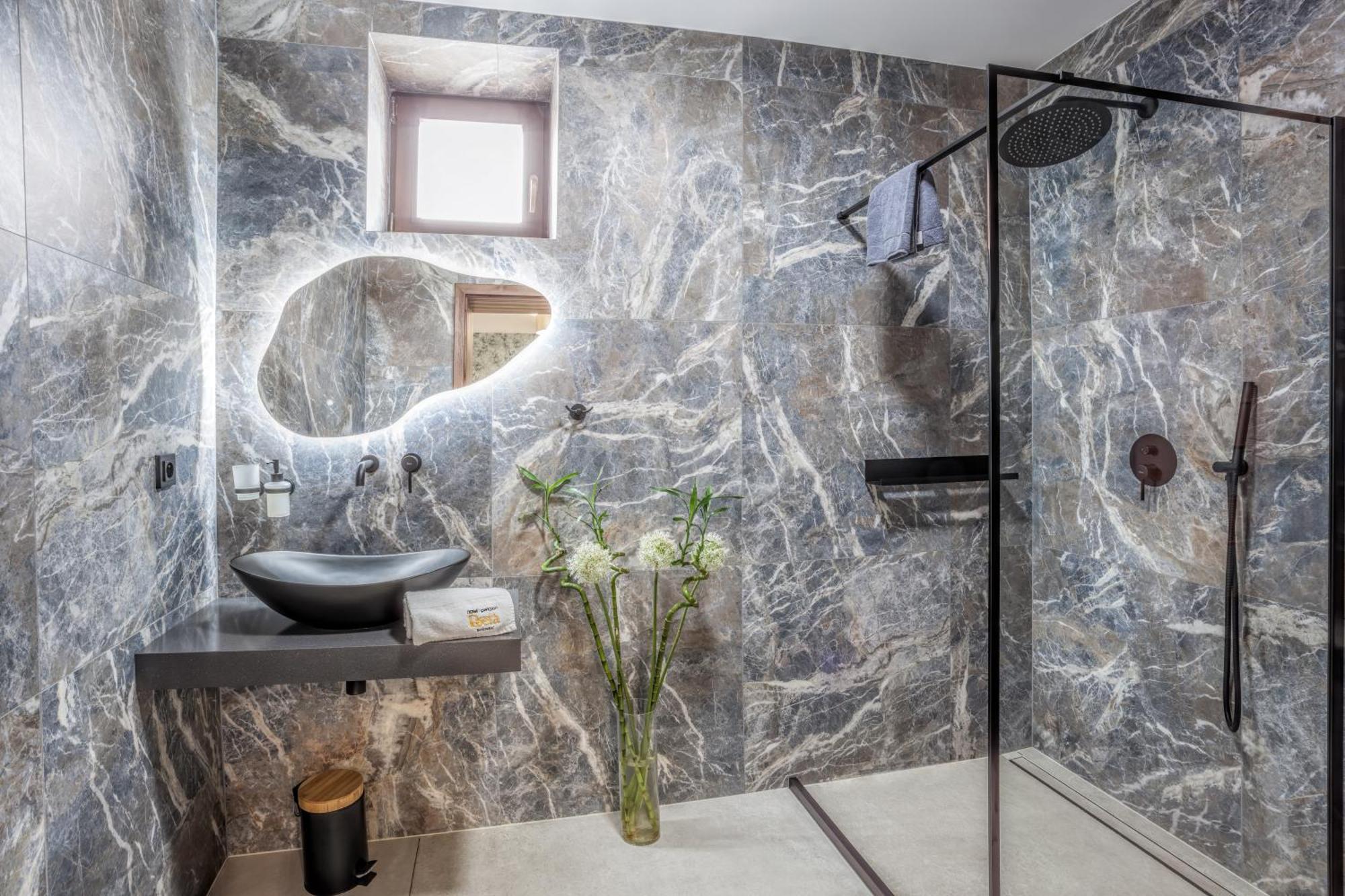 Hotel Beta Бженец Екстериор снимка