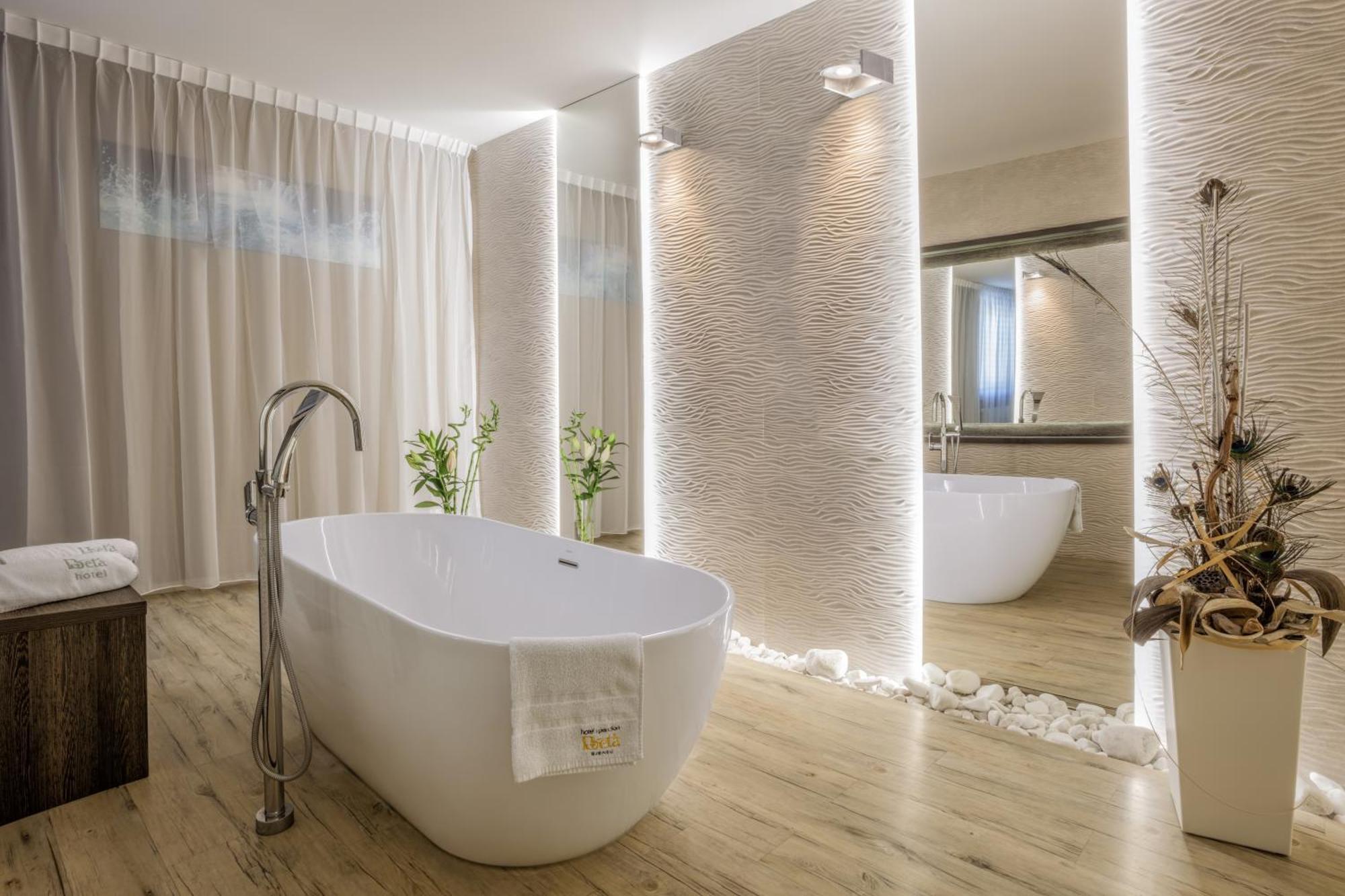Hotel Beta Бженец Екстериор снимка